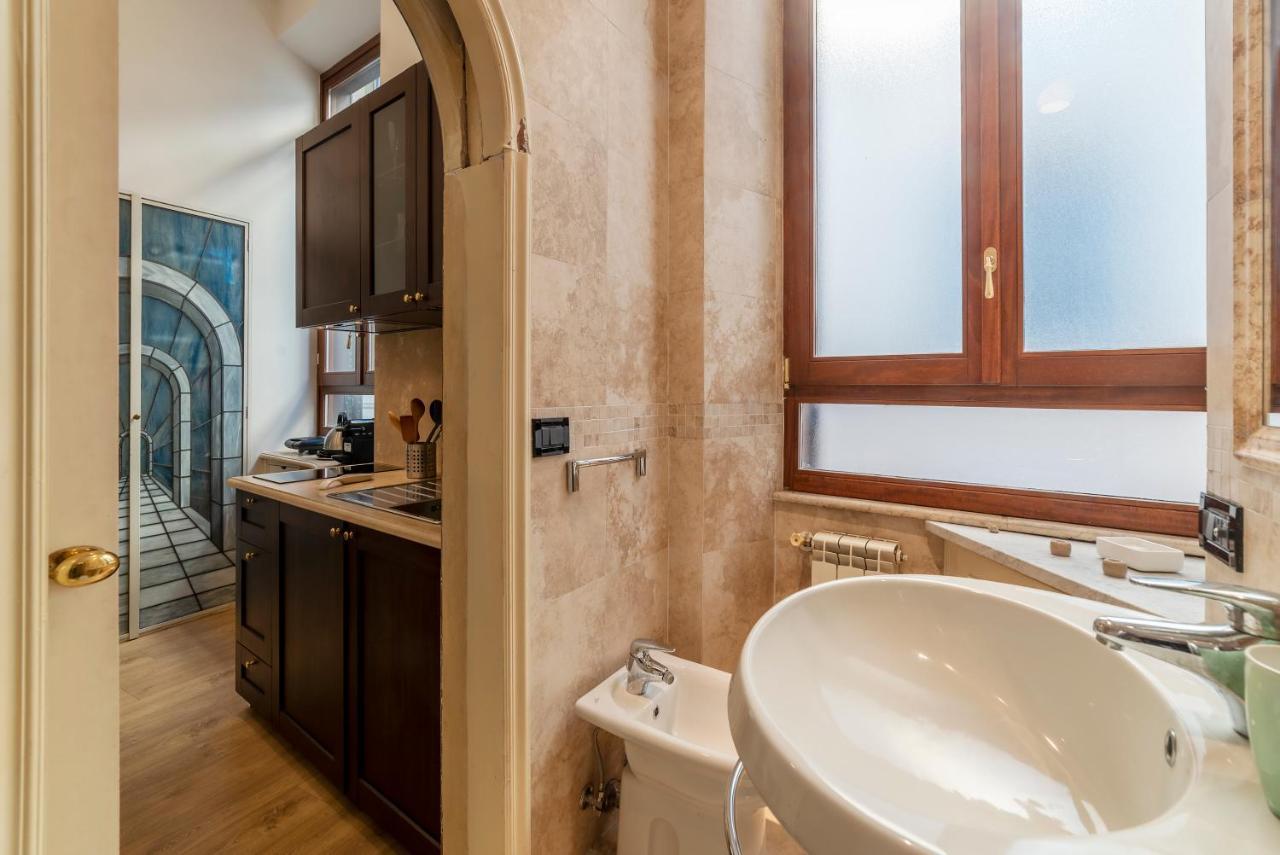 Piazza Di Spagna Elegant Apartment Rome Luaran gambar