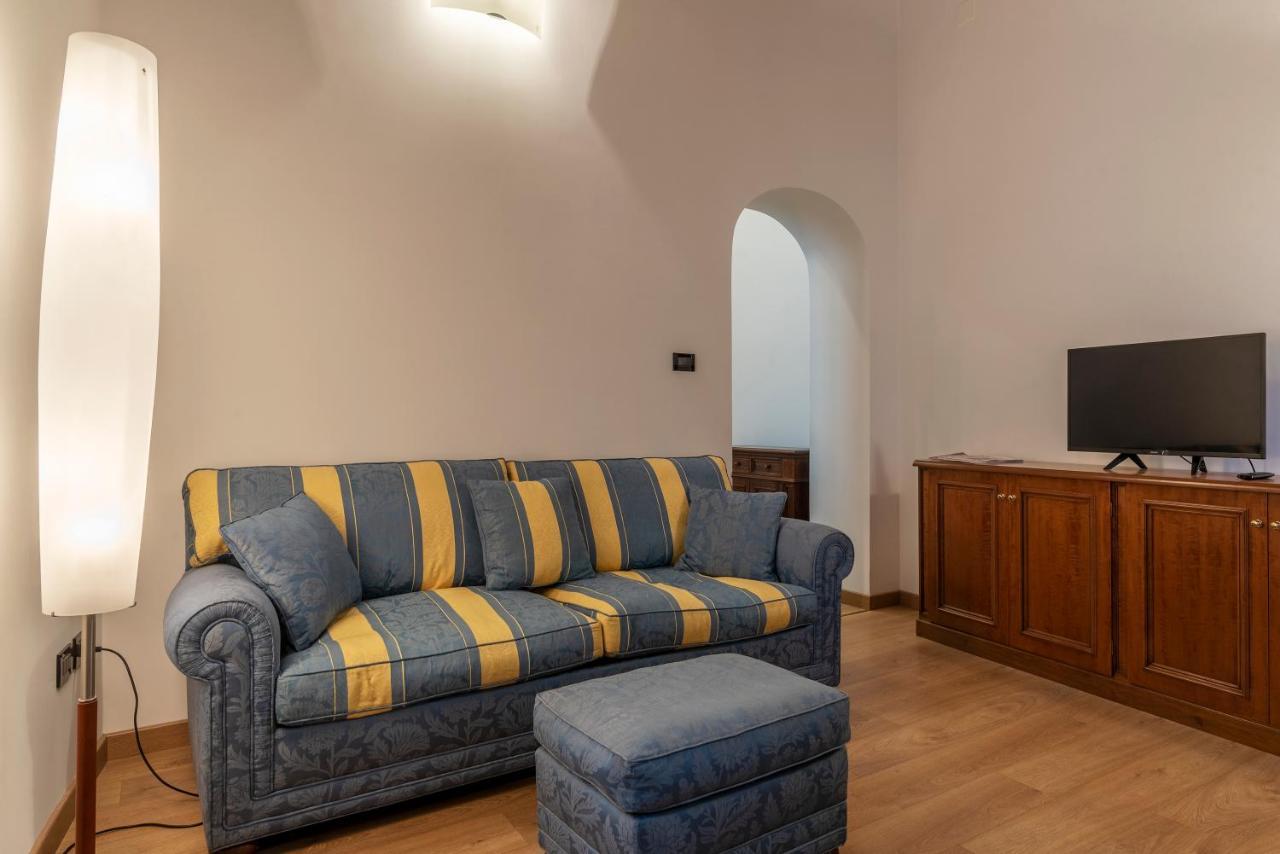 Piazza Di Spagna Elegant Apartment Rome Luaran gambar